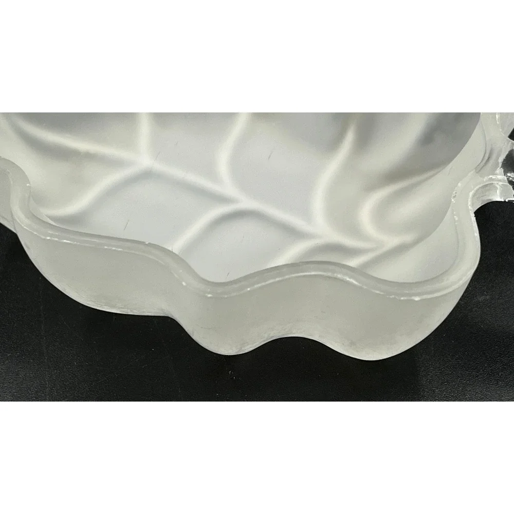 Vtg Frosted Glass Leaf Bowls Set of 4 Autumn Harvest Candy Nut Dishes 6